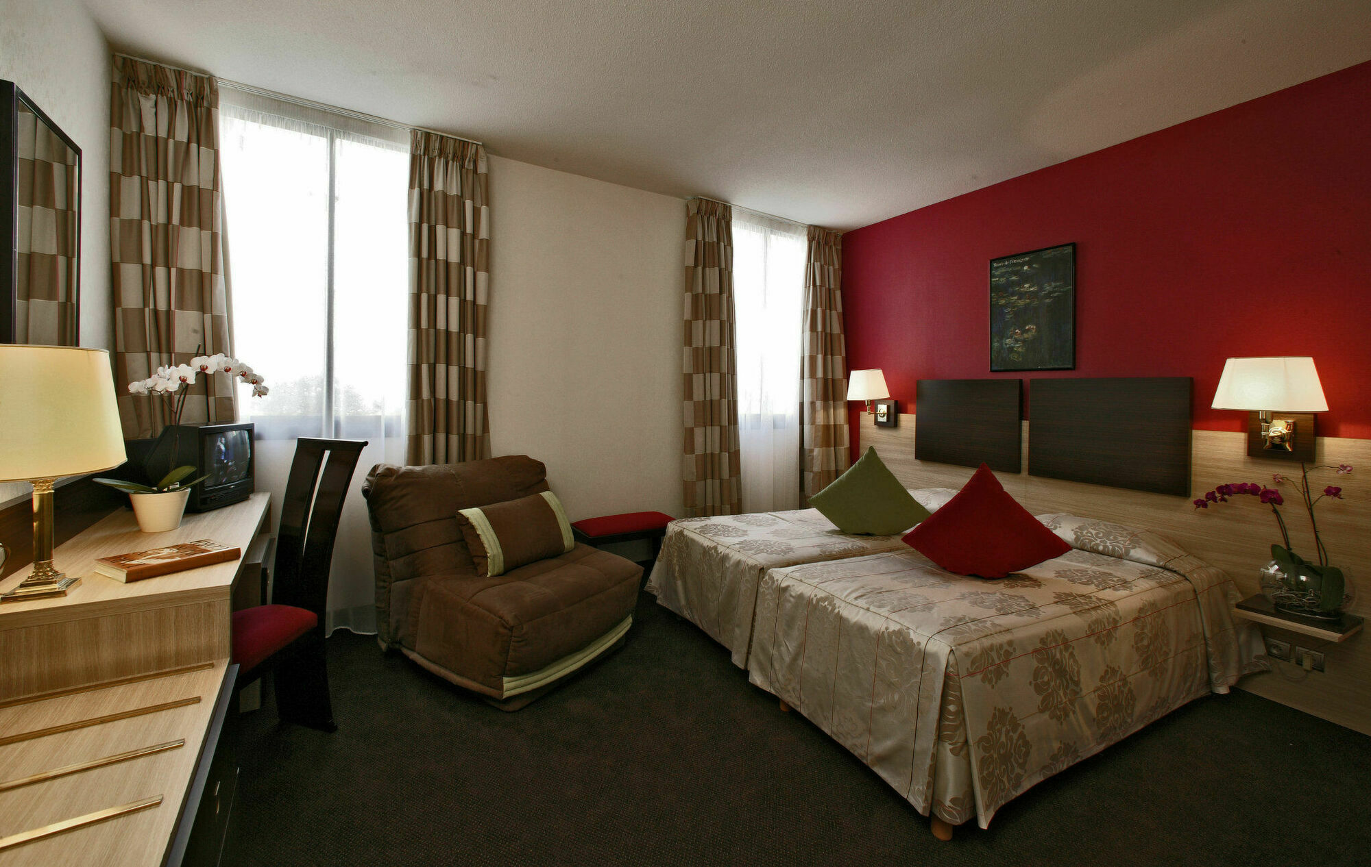 Au Grand Hotel De Sarlat - Pavillon De Selves Rom bilde